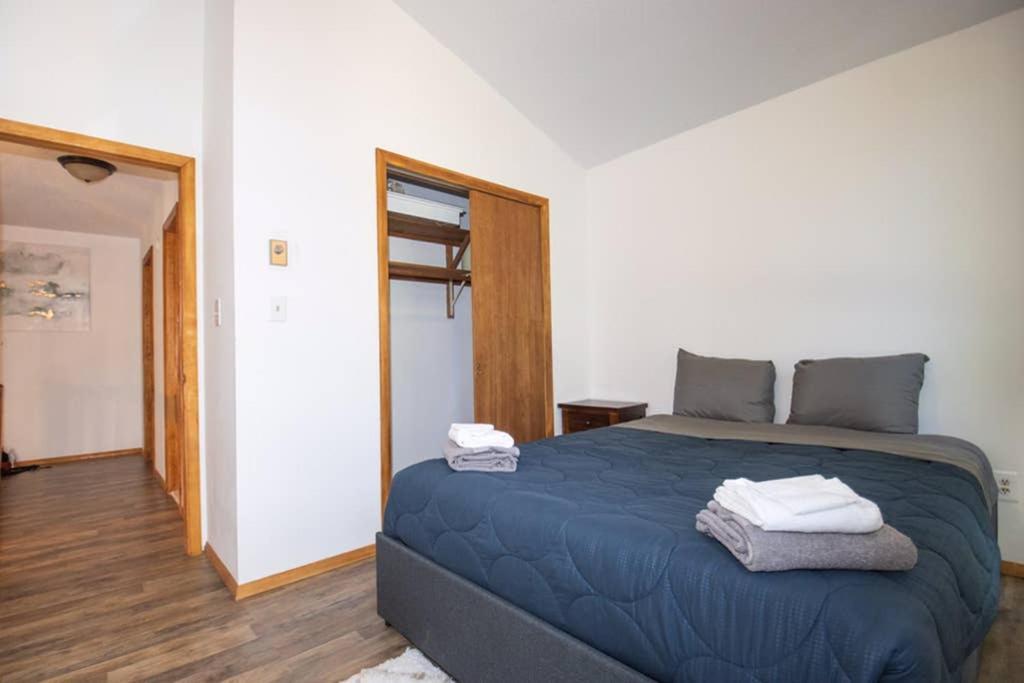 Entire 3 Bedroom Adventure Chalet, Near The Best Of The Poconos Іст-Страудсберг Екстер'єр фото