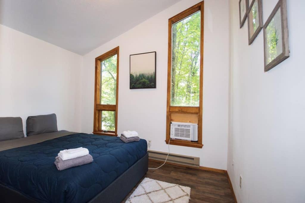 Entire 3 Bedroom Adventure Chalet, Near The Best Of The Poconos Іст-Страудсберг Екстер'єр фото